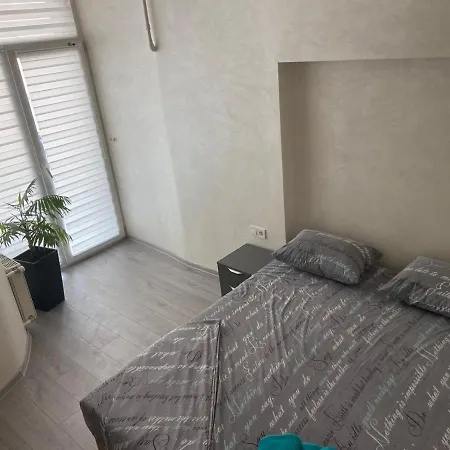 Kulisha 2bedroom Near Opera House With Balcony *