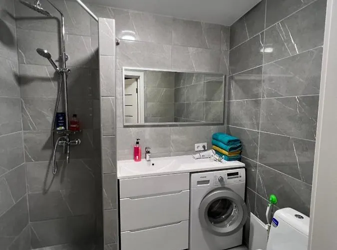 Apartamento Kulisha 2bedroom Near Opera House With Balcony Leópolis